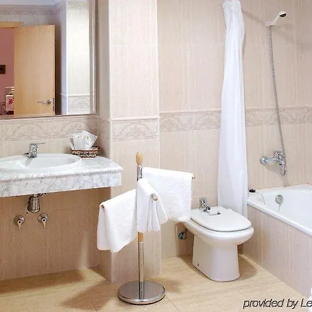 Tio Felipe Hotel 2*